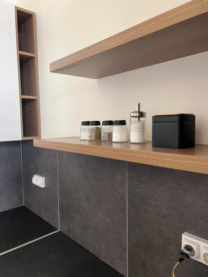 P9 By Small Home Budapest Bagian luar foto