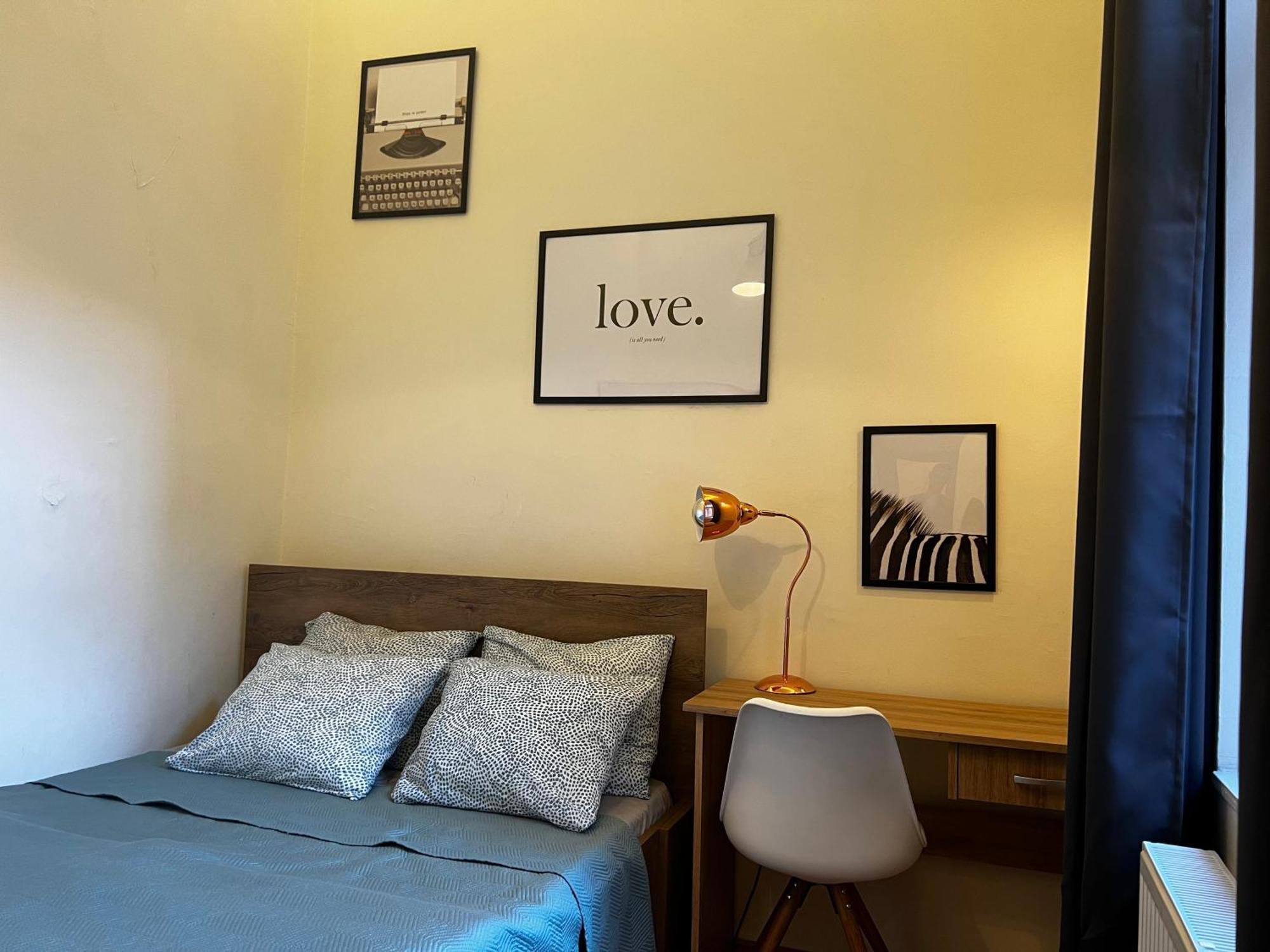 P9 By Small Home Budapest Bagian luar foto