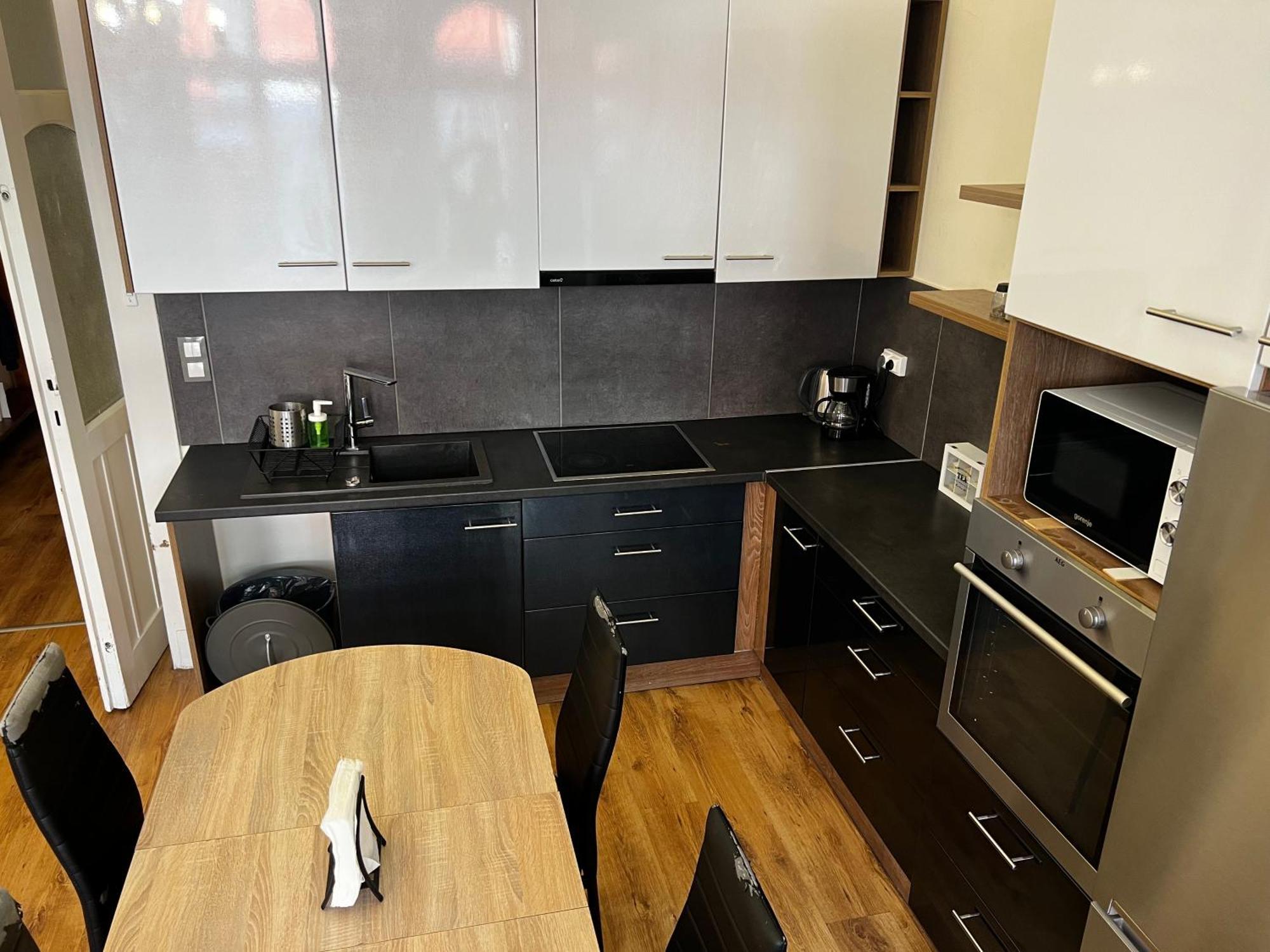 P9 By Small Home Budapest Bagian luar foto