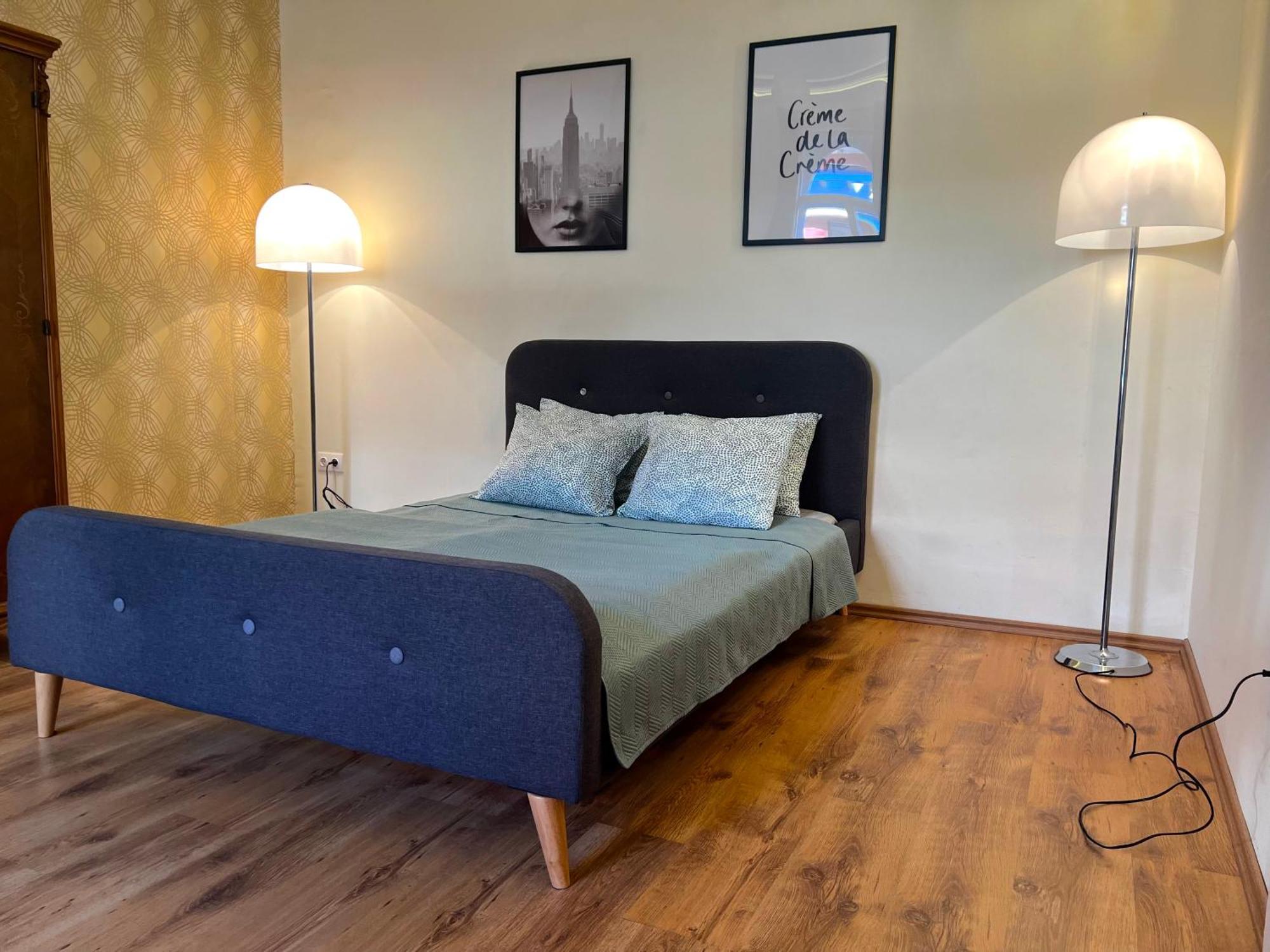 P9 By Small Home Budapest Bagian luar foto