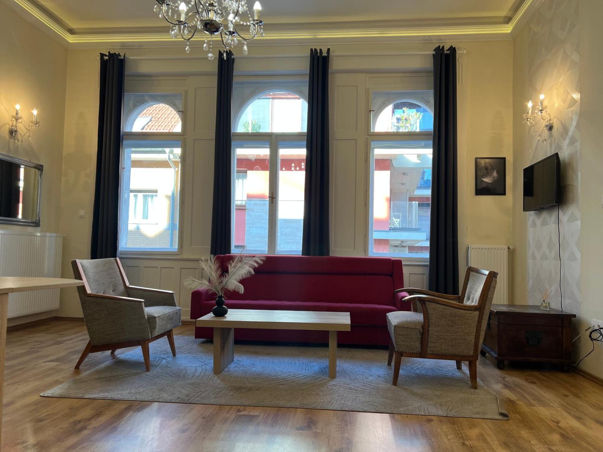 P9 By Small Home Budapest Bagian luar foto